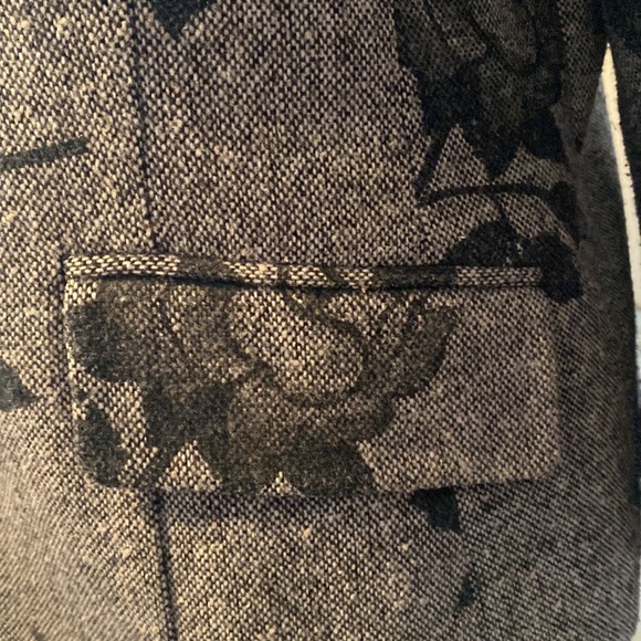 Le Chateau Size Large  Exc Shape 3/4 Sleeve 1 button - Picture 9 of 15